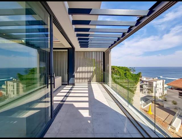 3 BEDROOM APARTMENT FOR SALE IN BANTRY BAY